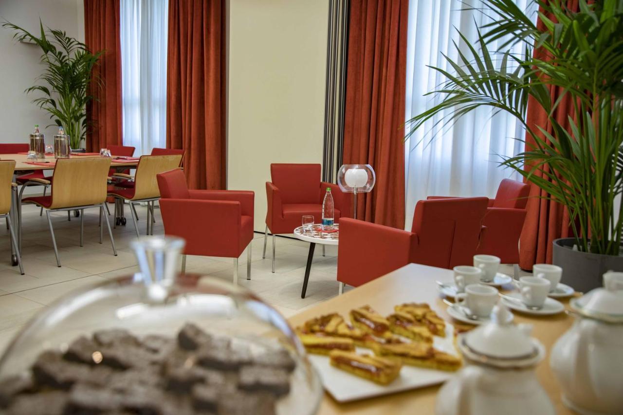 Hotel Remilia Reggio Emilia Exterior photo