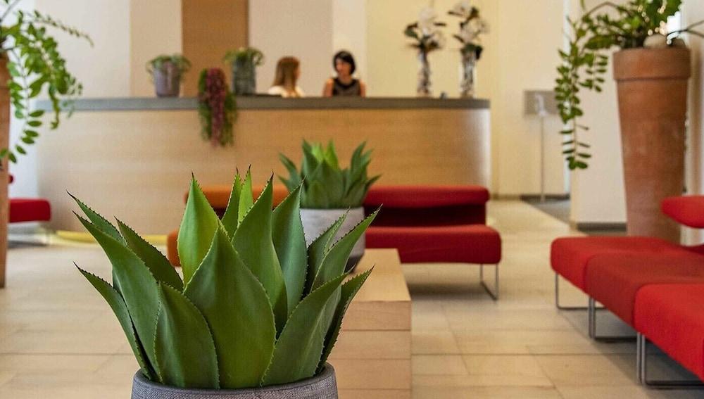 Hotel Remilia Reggio Emilia Exterior photo