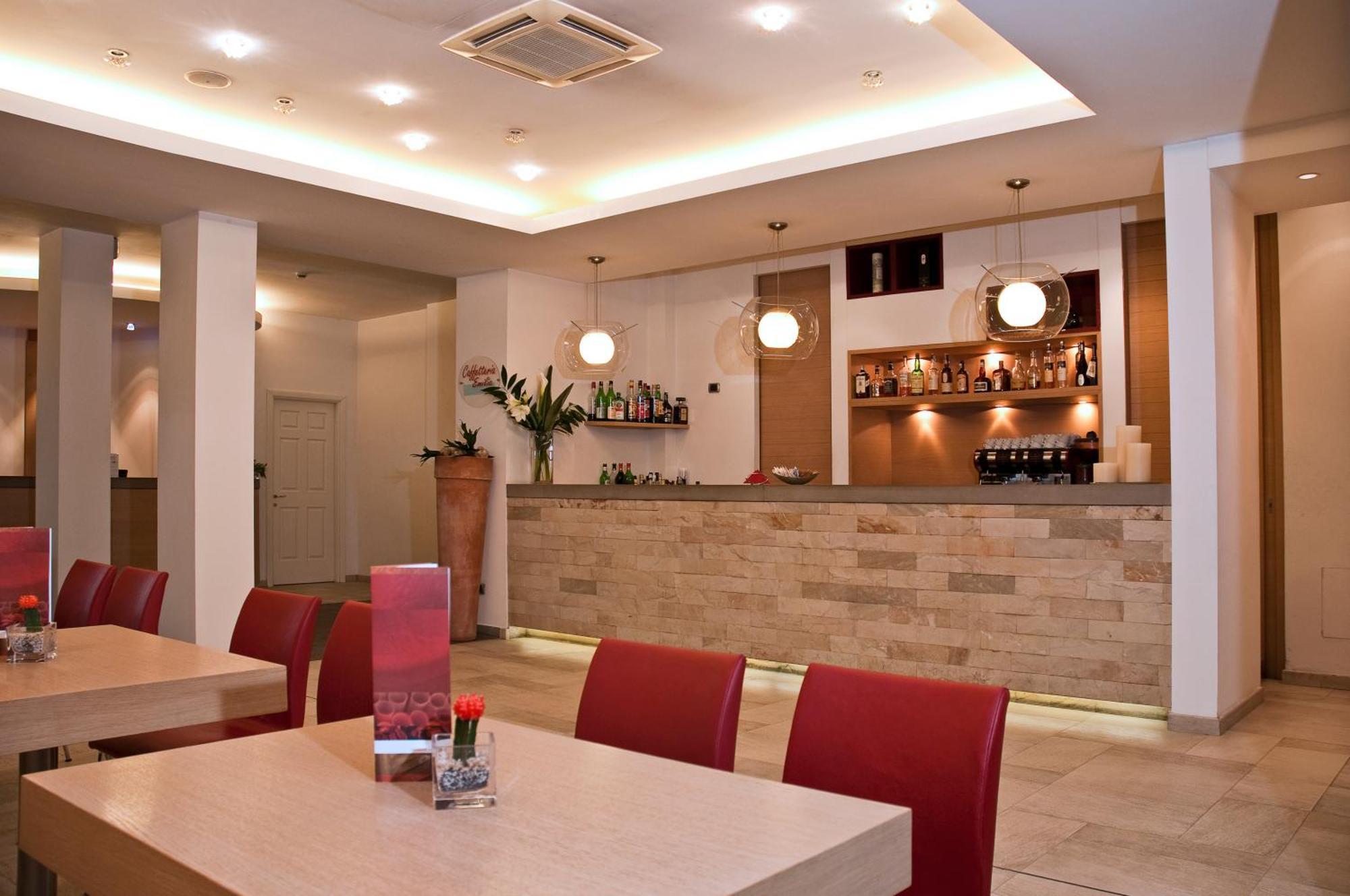 Hotel Remilia Reggio Emilia Exterior photo